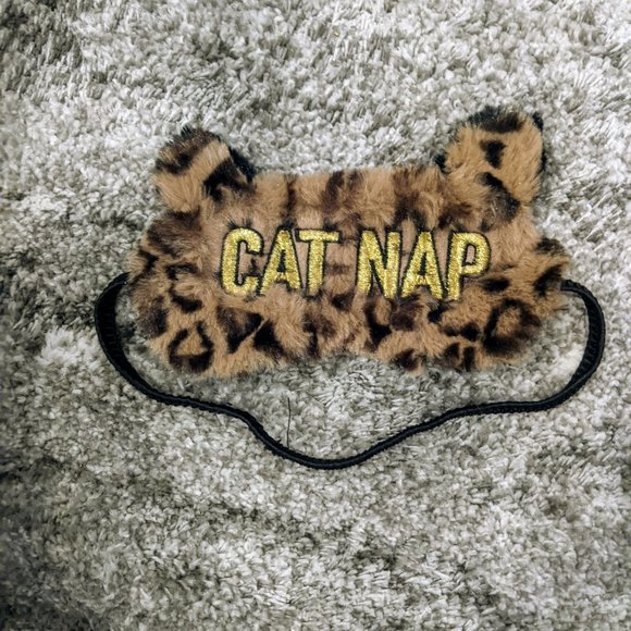 Slippers & Matching Sleep Mask - Picture 3 of 4